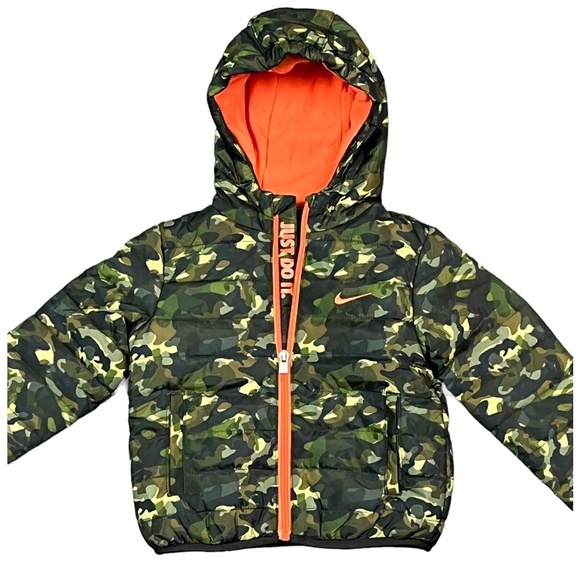 COPY - Nike Baby Boys Hooded Puffer Jacket Size 24 Months Camo Full Zip Water R… - Picture 2 of 13